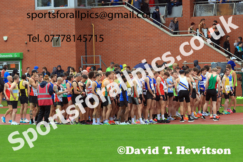 Senior Mens 6 Stage 2025 Northern Athletics Autumn Road Relays, Leigh, Lancashire. Photo: David T. Hewitson/Sports for All Pics